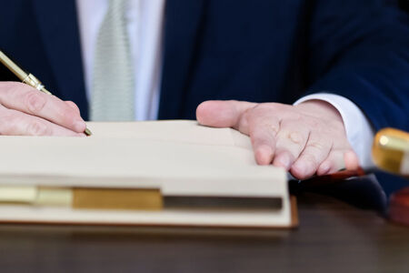 Commercial Litigation Attorney